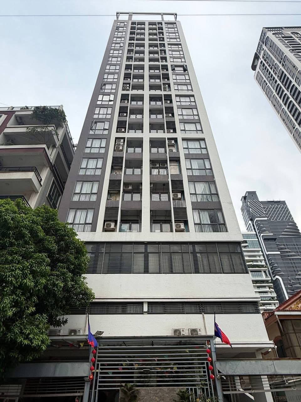 柬埔寨 金边BKK1区一公寓突查牵出三宗案件 涉人口贩运、电诈及非法居留