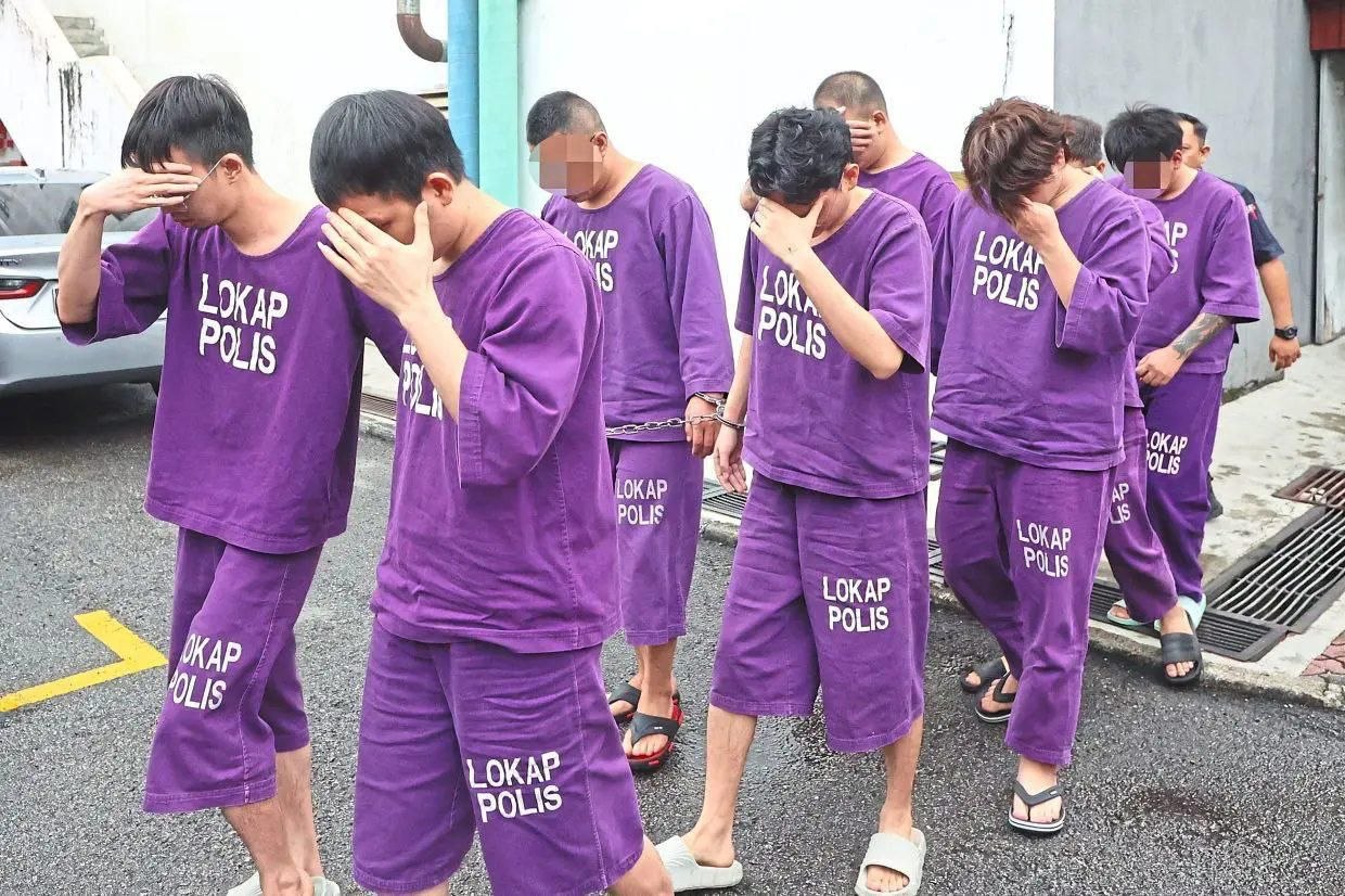 马来西亚 新山 #高档海景公寓 藏诈骗窝点 4名中国男子被抓‼️‼️