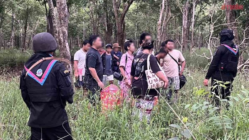 泰国新闻 波贝崩盘!逮捕16名泰国人、掸邦人和越南人偷渡回泰国,牵出UFABET168赌博网站据点