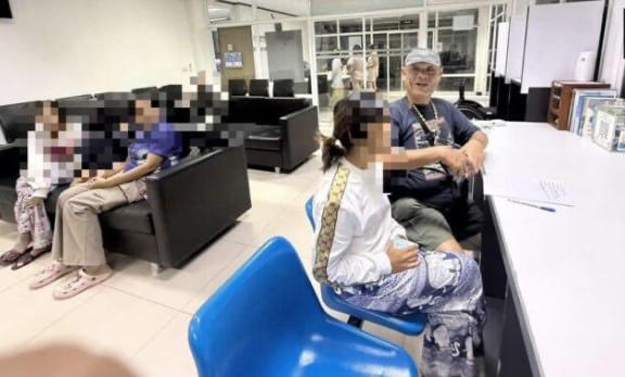 🇹🇭#泰国新闻:普吉2岁女童疑遭继父施暴!浑身瘀伤送医,警方介入调查