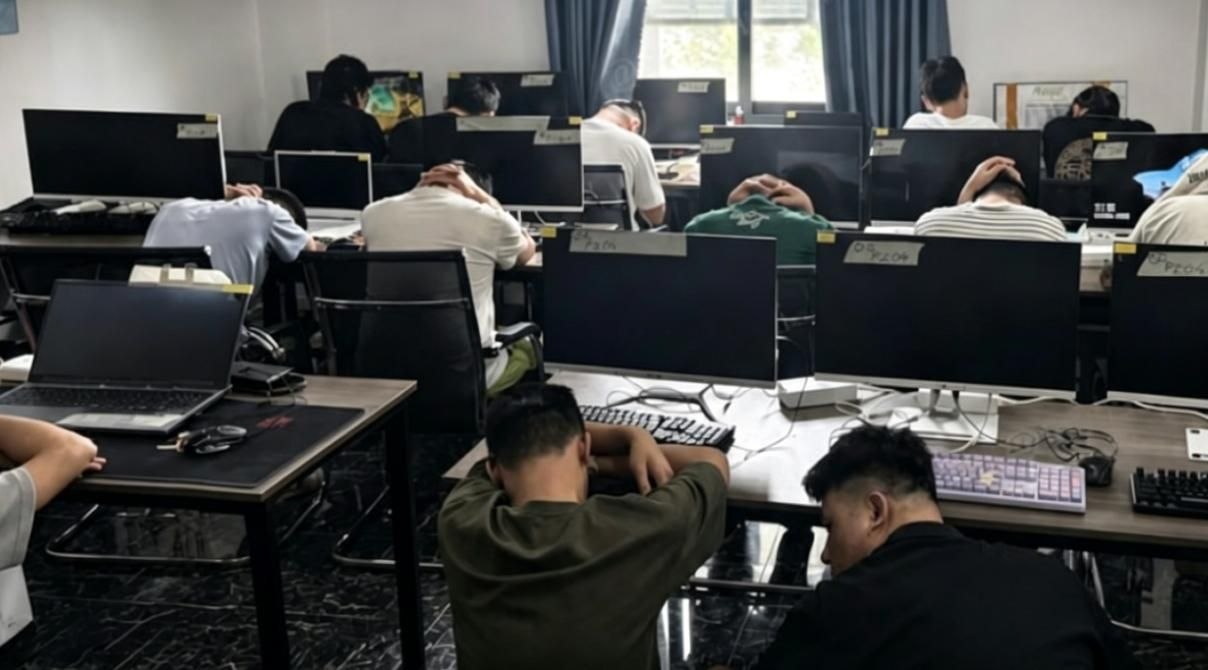 越南新闻 胡志明市捣毁大型网络诈骗据点,85名 #中国打野团队 在酒店被抓